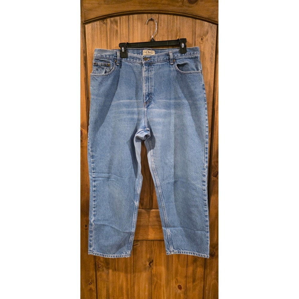 L.L. Bean Straight Leg Women’s Jeans in Light Blue Denim
